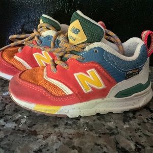 NEW BALANCE